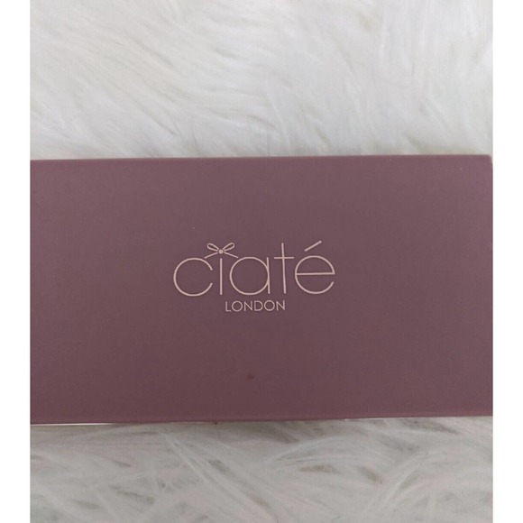 CIATE LONDON The Velvet Palette Eyeshadow-12 Shades-Full Size-NEW IN BOX!! - Picture 3 of 3